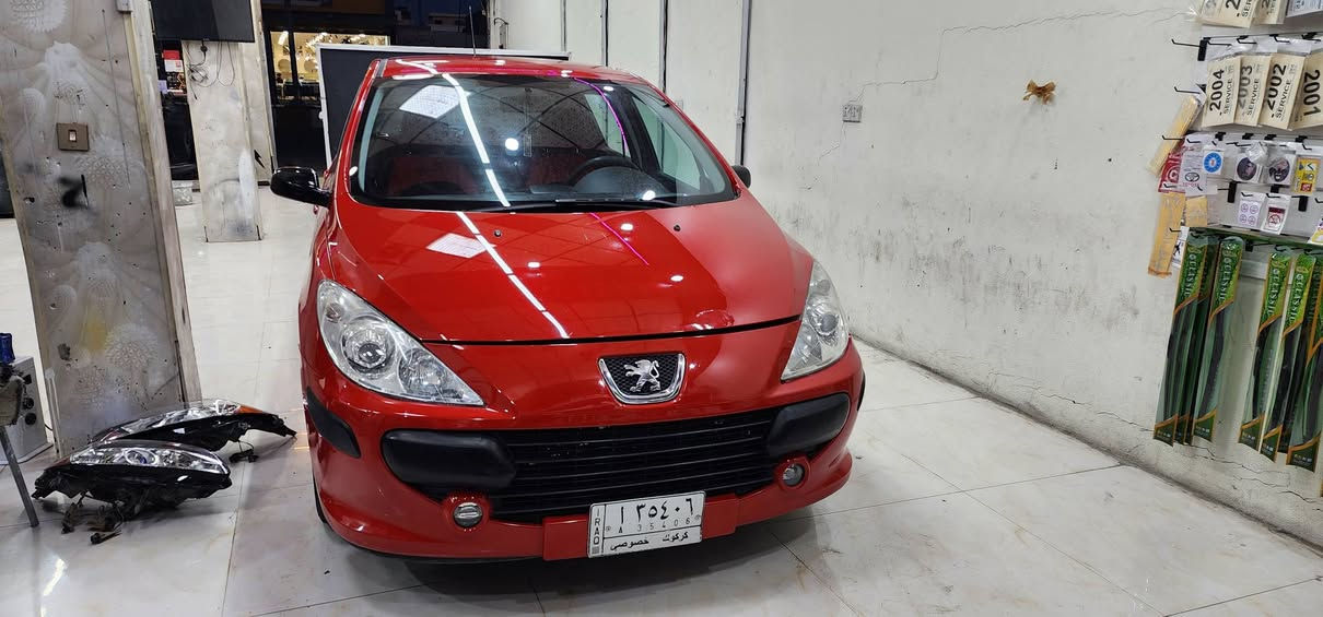 بدون صبغ فقط بارد في جامرلغ الخلفي سيارة جاهزة
***********
*********** كركوك, العراق
