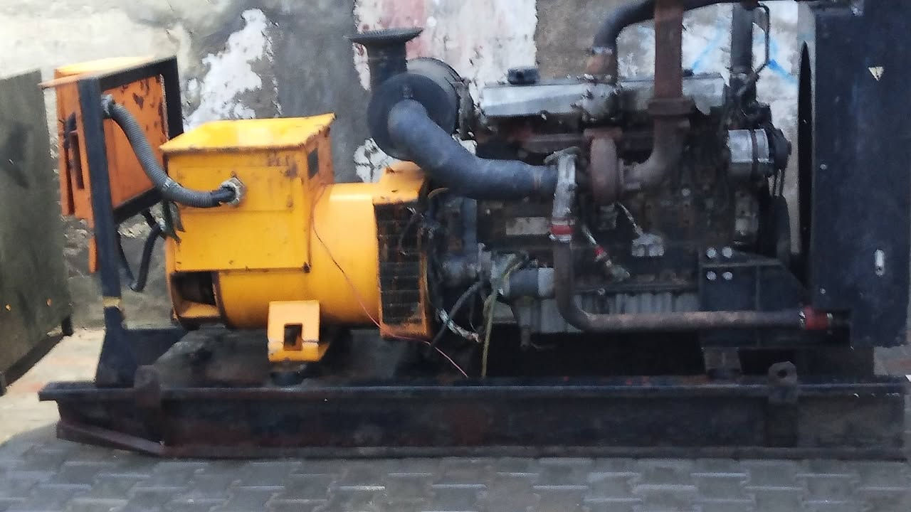 سلام عليكم مولد بيركس انكليزي 150 كيفي للبيع نقص نوزلات والبم سعره ٣٠ ورقه مكان كوت ‏‪***********‬‏  واني مكلف بالنشر
