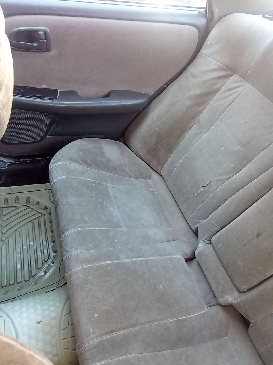 السلام عليكم مارك نفخ للبيع اومراوس رقم بصرة سنوية بعدها مانتهية مكفولة من الكص والضربة القوية والصبغ العام علماً(نقل جثة بدنه كاملة)راعيها يمي محرك وكير ثنين ونص بالكارتون تبريد شغال حدادية تخم تاير بدي دواخل حلوه، السيارة حلوه وجاهزة السعر 37وبيها مجال  الشراي يتصل ويدلل*********** البصرة الزبير
