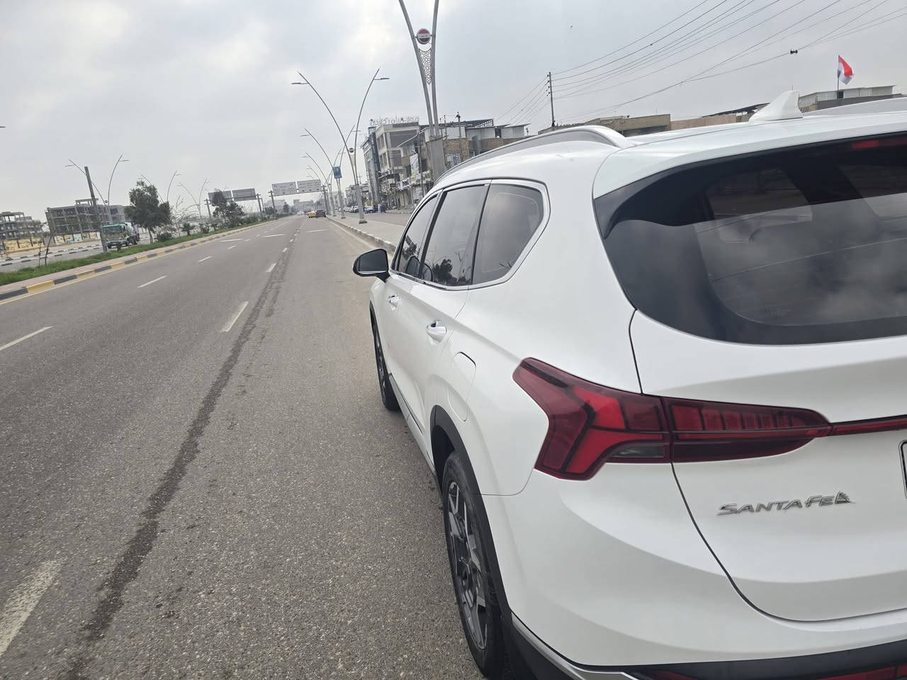 سنتافي ٢٠٢١ خليجي ٦ سلندر مكفول للبيع المواصفات:
محرك ٦ سلندر 3500cc
٧ راكب كشن كهربائي
تبريد ٣ قطع
حساس امامي خلفي 
كير ماوس
ماشية ٥٢ 
تشغيل عن بعد
مري شفط 
لايت لد
رقم بغداد مشروع وطني بأسمي تحويل بجميع المحافظات 
تحكم ستيرن
و بيها بعد هواي مواصفات 
السعر ٢٥٠ ورقه 
للإستفسار اتصال: ‎***********
