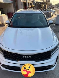 سورنتو موديل 2023 خليجي   ماشيه 39الف وقابله للزياده  المواصفات  بصمه ...