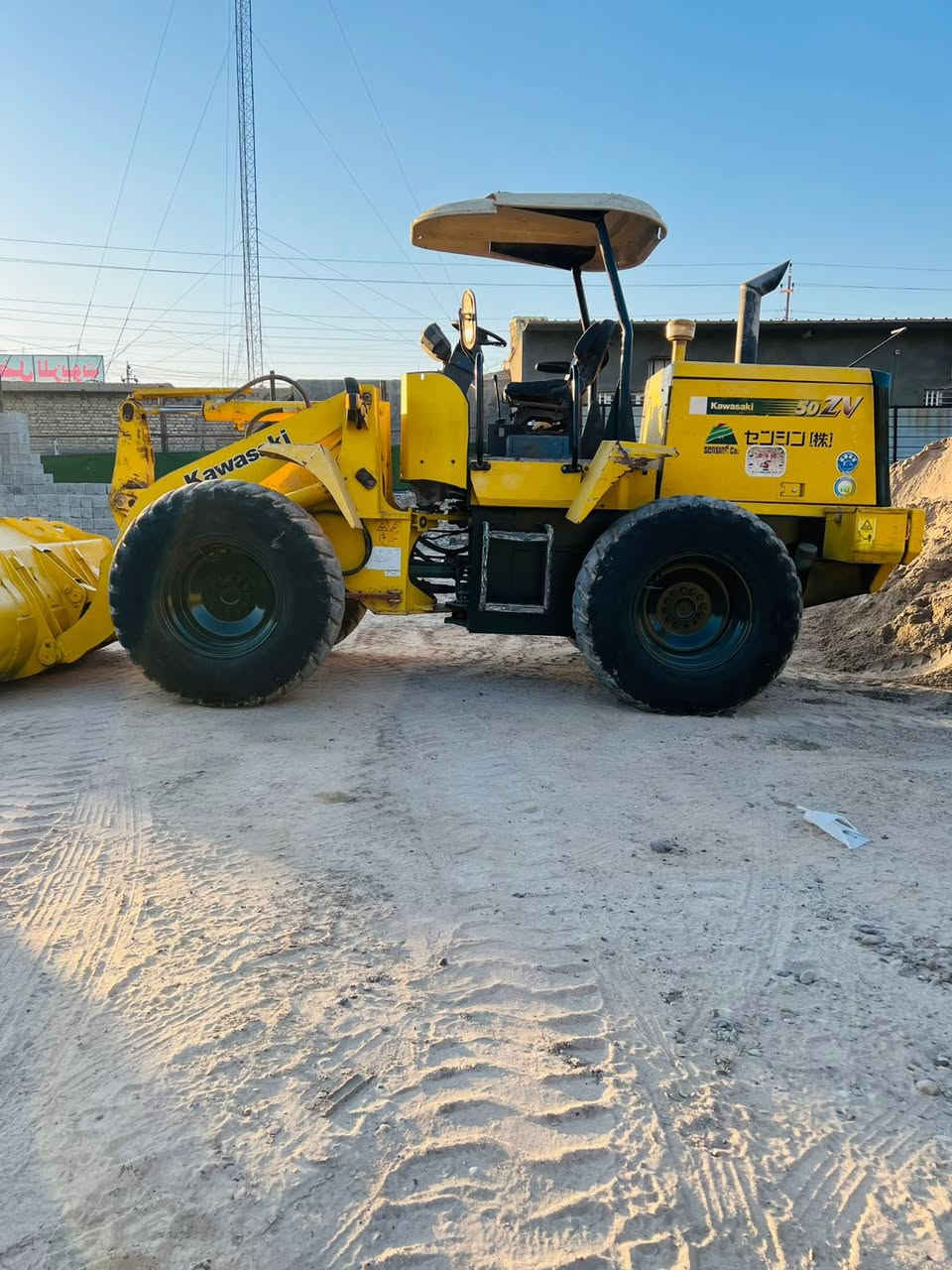 شفل كاوسكي 50zدخول جديد للبيع
شفل جديد تخم تاير 
مكان بغداد 
السعر ٢٤٠ وبي مجال
***********
