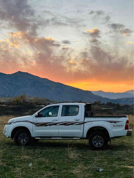 پیکاب مەرزیە ٢٠١٤ فول مواسەفات هەمو گیانی بەشەرت بێ سبوغ بێ سارد یەک دینار مسروفی تێدانیە تەزرەی نیە تەنها دەعامی پێشەوەی پەمپە بێ دەعم و بێ ناو گرتن رەقەم باریک رەقەم هەولێر سەنەوی تا ٢٠٢٩ تازەیە تحویل وەکالە غرامە بەشەرت سپێری دانەبەزیوە مەکینەی نەکراوەتەوە گێر مەکینە ئەکسل بەشەرت هەمو گیانی لەسەر دەقی شەریکەیە ٢٢٧ هەزار کم رۆشتوە سیارەکی تێر مسروف بێ عەیب بێ کێشە. سعری ٢٢٠ وەرەقە ژ.م *********** سوران
