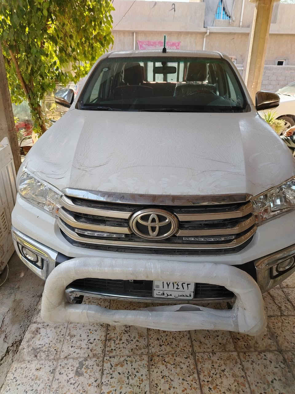 السلام عليكم مكلف بالنشر بيكم هايلوكس موديل ٢٥ بشهر ١٢ يعني تسجل ٢٦ رقم ديالى بعد كم يوم اباشر بترقيمها اليشتري ياخذ كامل رقم وسنويه سياره مكفول من الدعاميه للدعاميه من كلشي زيرو ماشيه ٦٧٧كم من الخارج للبيت فقط نوع لمتد أحسن نوع بالهايلوكس بعدها بترابها ممغسوله و الصور تحكم بيع أو مراوس بجكساره و عادي فرق فوكاها رقم صاحبها *********** أبو وسام
