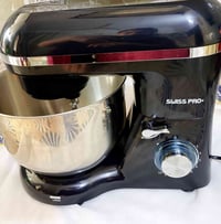 عجانة متوفره للبيع جديده استخدام واحد السعر ٩٠ وبيها مجال وهي 5لتر مكل...