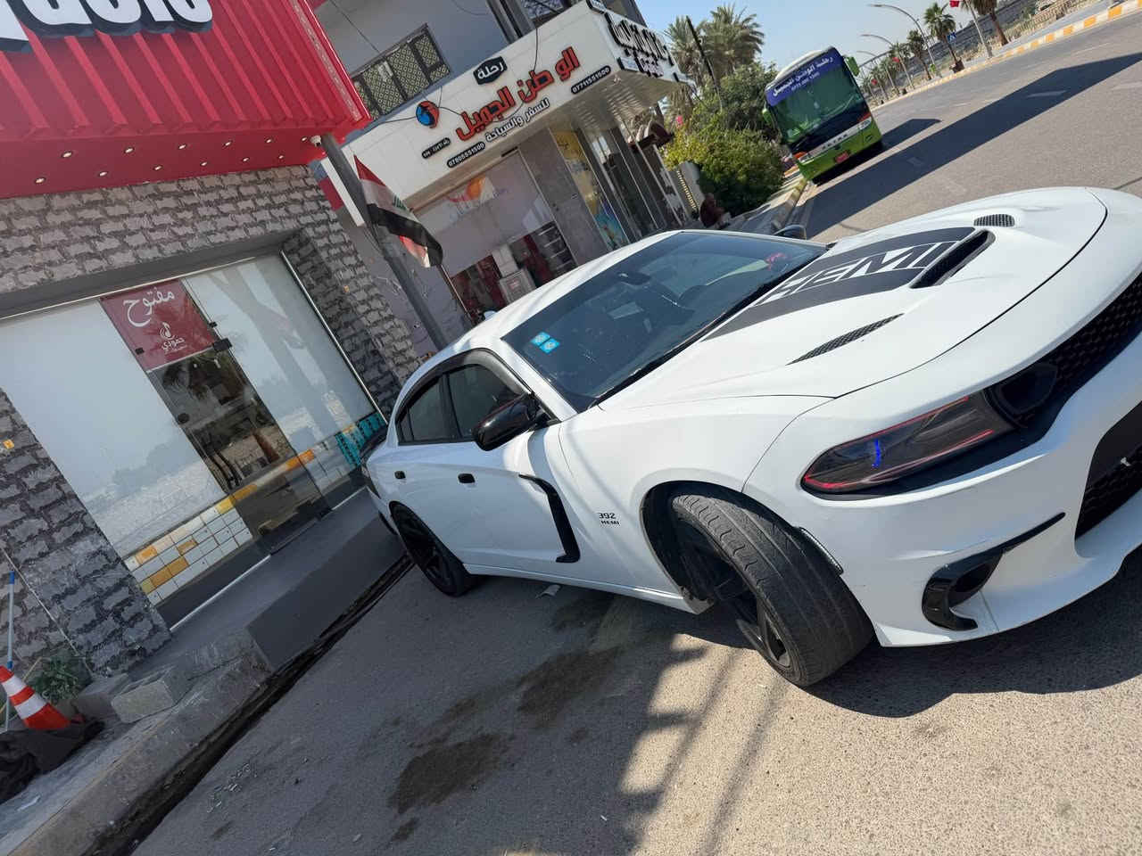 جارجر RT. 5700 
ماشيه 83الف ميل 
رقم بغداد
سنويه لل30
سياره ادامه قبل شهرين كامله عليه 
عليه اضافة لد متغير
دبات كورسا
حادث بنيد فقط بدون شواصي ولا لغود
ايرباك طاك
وبيه جاملغ خلفي مواصل تكمة رش سونار بالمنشور

سعر 198 بيه مجال

*********** بعقوبة, ديالى
