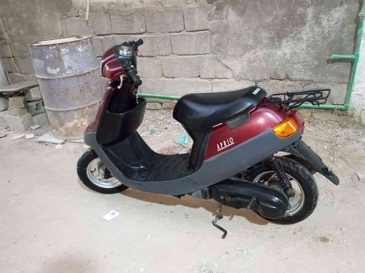 سلام عليكم دراجه بطه للبيع دراجه جديده موديل2000 وصل معرض موجود طالعه من المعرض صارله 3اشهر خابرني وتدلل ***********
