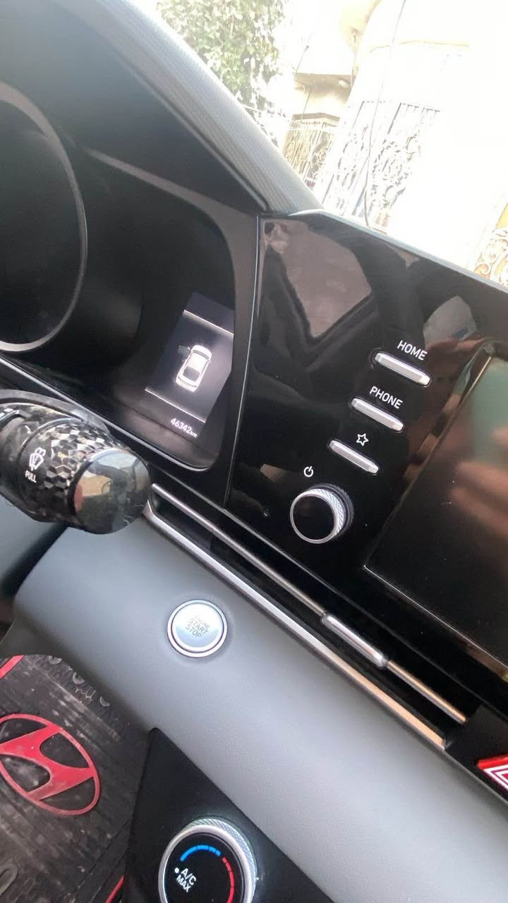 النتره2023 خليجي
فول مواصفات 1/1
بصمه
تنته
كفاله عامه
رقم بصره تحويل ثاني يوم 
180 وبيها محال
مكان سياره بصره
*********** البصرة, العراق
