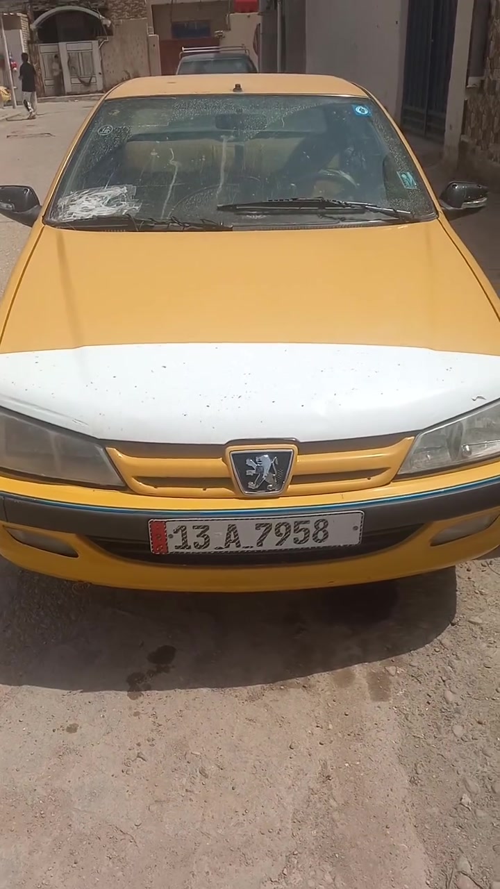 سلام عليكم سياره بيجو باص تكسي
مكينه كير نضيفات 
مديل ١٣ 
السعر ٢٥ وبي مجال
***********
