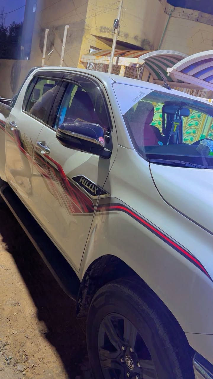 سلام عليكم سيارة هايلوكس مديل ٢٠٢٣ بانزين كفاله عامه من الضربه والتبديل والصبغ مكينه وكير كفاله رقم اربيل ماشيه 35 حقيقي السيارة كامل موصفات رقم اربيل مكان السياره الجزيره شط العرب شارع الصقر الاستفسار على الرقم ***********
