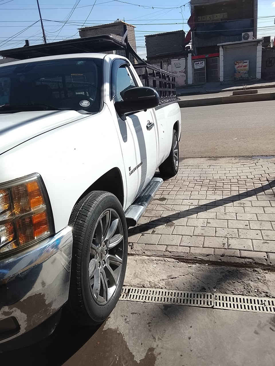 شوفر 2012رقم انكليزي بسمي مكينه6سلندر ***********
