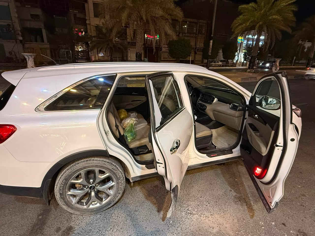 كيا سورنتو موديل 2017
وارد خليجي 6سلندر 7راكب ماشيه 50 الف مكفولة من صبغ ضربه سياره كولش نضيفه سعر 230 ورقه) شراي فقط يتصل ع رقم  (مكان كربلاء) ‭(***********‬

