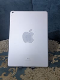 ايباد الجيل التاسع • ٦٤