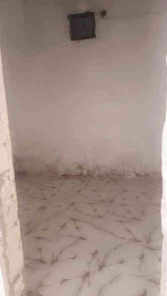 سلام عليكم بيت للبيع زراعي امامي بالاسكان الصناعي النزله الاولى مساحه 100متر*********** سعر48وبيه مجال
