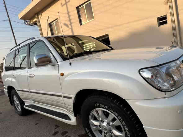 سلام عليكم لاندكروز 2007 جديده بسمي للبيع كفاله ماعده طرف چاملغ الامامي جهت سايق ربع بي صبغ طرف لخشم لچاملغ مئشر بل صوره وسونار موجود عندي رقم المبايل *********** اسيأ *********** ابو محمد
