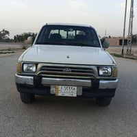 سياره بيكم تيوتا جمره موديل 2000 السعر((67))  وبيها مجال السياره مكفول...