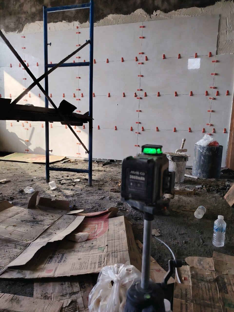 اتنين خلفه سرميك ومرمر وكاشي ودرج موجودين بل الاعظميه انشاء الله ***********
