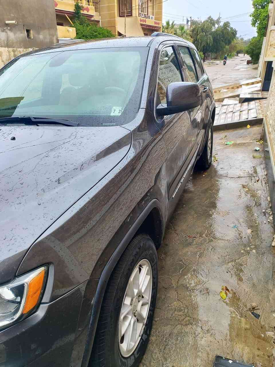 السلام عليكم اخوان جيب لا ريدو موديل 20 رقم بغداد بأسمي مواصفات معروفة ماشيه 72 السونار مرفق بالمنشور السعر 235 مكان السياره ديالى بعقوبة الجديد للاتصال *********** تحياتي للجميع
