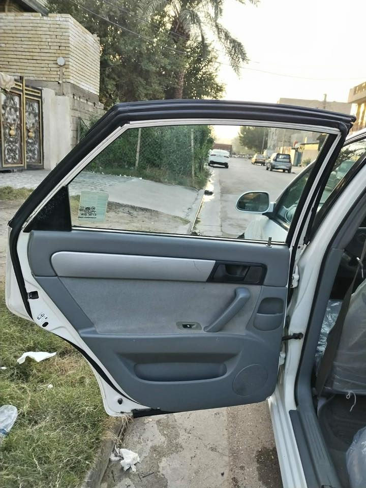 السلام عليكم فورنزا ٢٠٠٧ كير مكينه وتبريد شرط صدر وباتري وتايرات جدد مصبوغه حزام دواخله مكفوله لغد شواصي سنويه باسمي وهزة ماساقطات رايدها ب٦٩ وبيها مجال بسيط حك جيتك عنواني بغداد الشعب ***********
