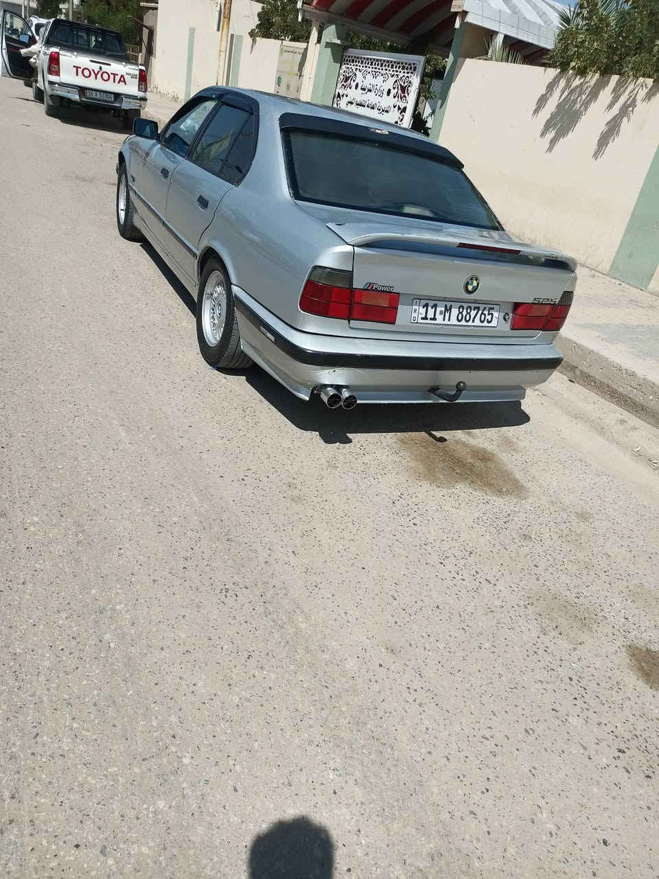 سلام عليكم بي ام للبيع
موديل 93مسكر عدل 
حجم525    رقم بغداد انكليزي
مشروع وطني 
سنويه ل29
سياره ما عايزه كلشي 
غرفته 95ب100
تايرات جدد
حداديه ستوني شاده 
سياره متعوب عليه 
سعر 72وبيه مجال 
مكاني ديوانيه 
***********
