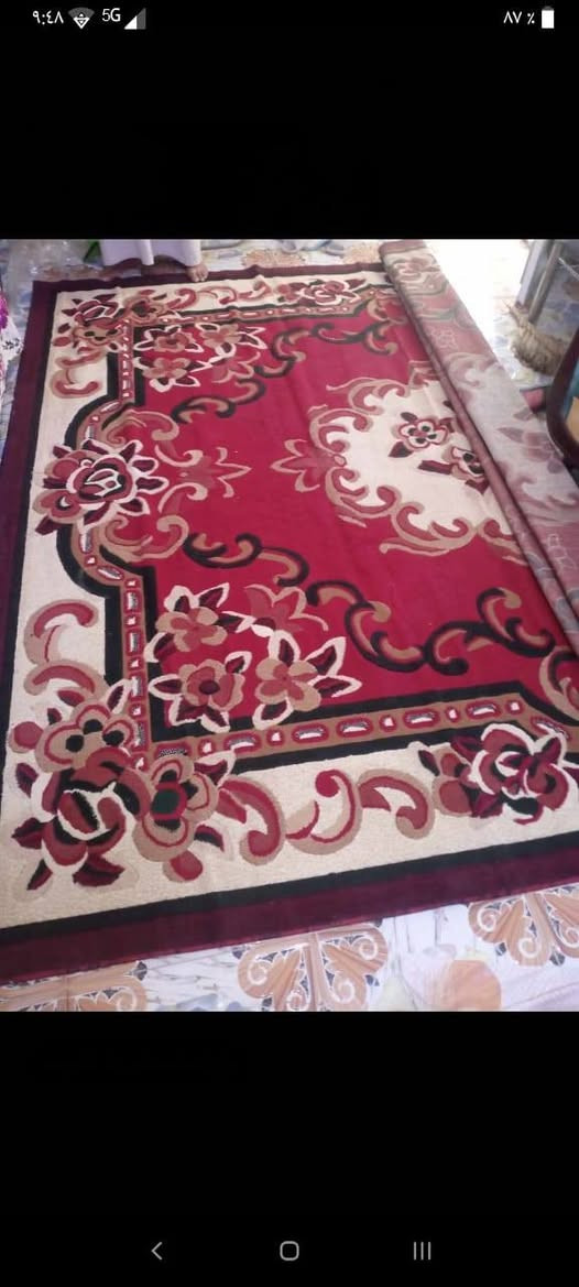 فرشه للبيع القياس 4*3 استخدام قليل كلش نظيفة السعر 100وبيه مجال التواصل ***********
