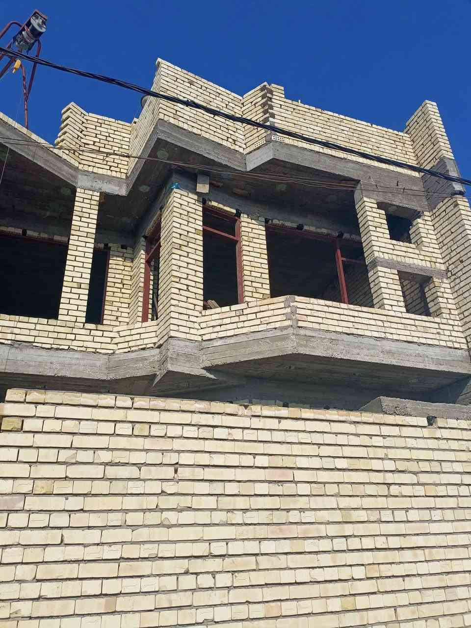 ابو احمد لاعمال البناء والكاشي والسيراميك ***********
