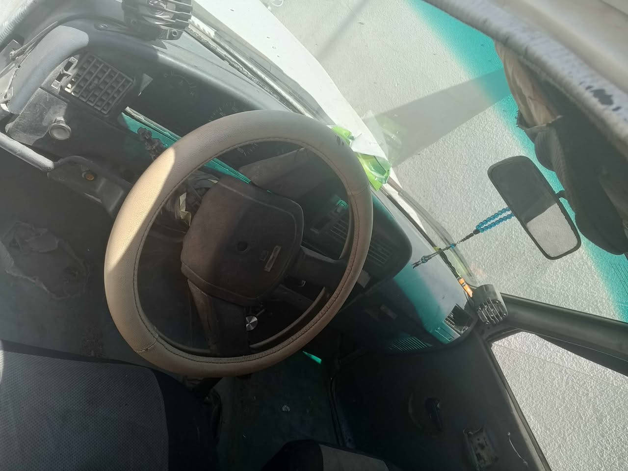 بيكاب فاو دبل گئر و مكينه دئر  بشرتي فيتر  5 گئر  قفل مركزي كارةبايات لايت گةرمي هؤرن  تنزيل بلوتوز  تةقة و رةقه  همووي بشرت 
كارتي ريگه پئداني هه ولير ي لگةلة سيارة كه 
سعري 14 ورقه  له هه ولير م *********** أربيل, العراق
