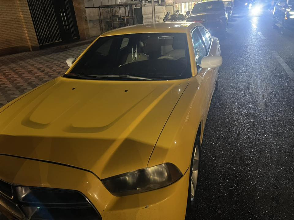 اسلام عليكم جارجر ٢٠١٢اصل خطها عماره بغداد وراعيها يريد مداور السياره بيها فقط فتح اي ضربه داخليه ما بيها وسونار موجود وي المنشور معروضه ب١٣٥وبيها مجال رقمي مكانها بل عماره 
***********
