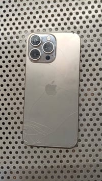 ايفون 15  برو ماكس ابيعه فحم هل موجود ماعرف شبي السعر 100 مكاني الدورة...