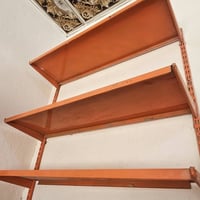 رفوف للبيع • ١٠م • نجف