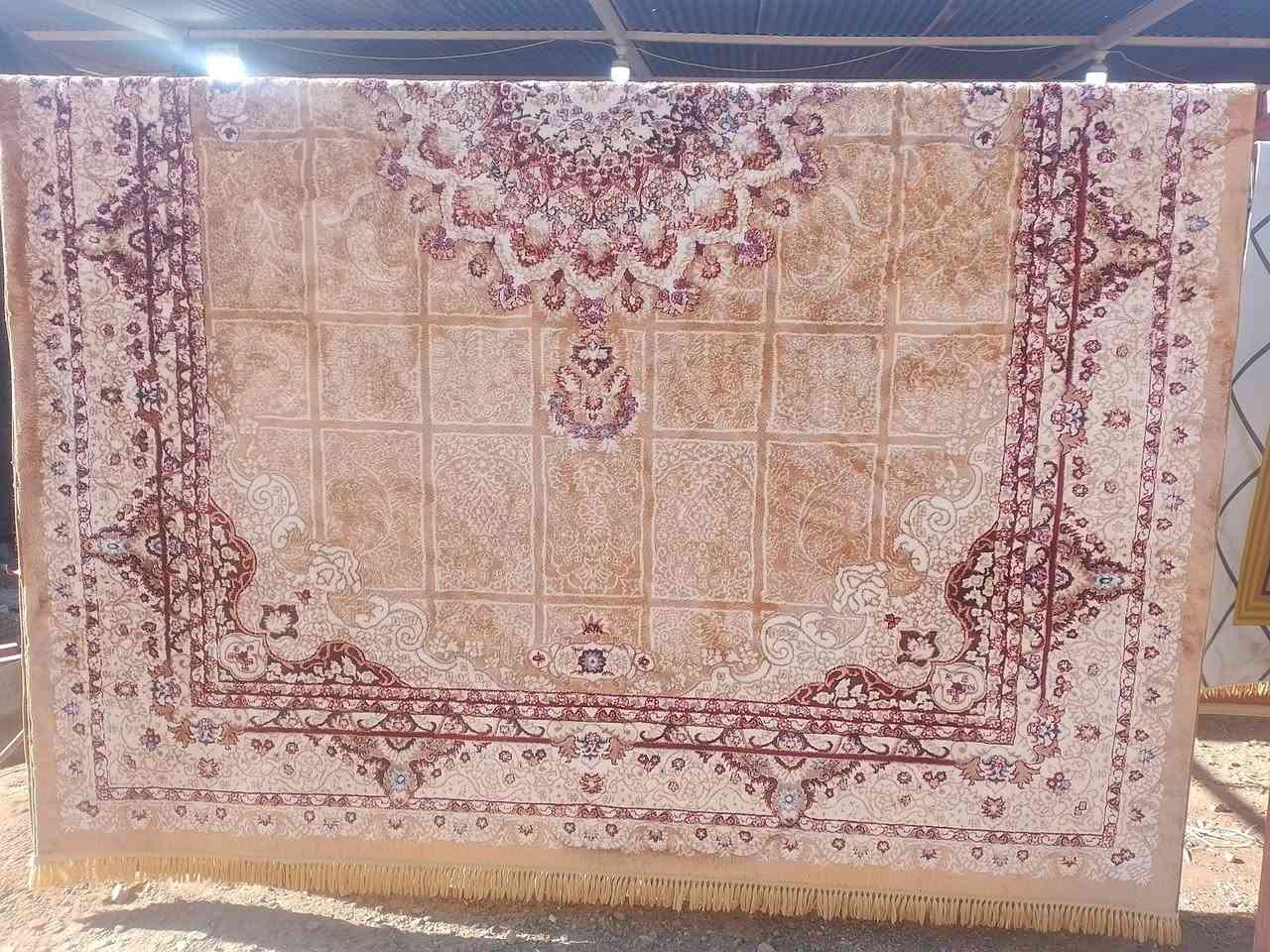 يعلن گراج  لغسل البطانيات والتخم والسجاد المنزلي بكافة انواعه 
سعر غسل المتر  المربع للزولية 600 دينار يعني الزولية 3×4 تكلف 7000 مع التغليف  
اذا كان العدد اكثر من (3) قطع يكون التوصيل مجاني من البيت للبيت  
باداره: ابو كرم 
 الاستفسار:  ***********
الموقع: هيت الدواره قرب معمل نجار محله او بل قرب من جامع ابو الطيب
