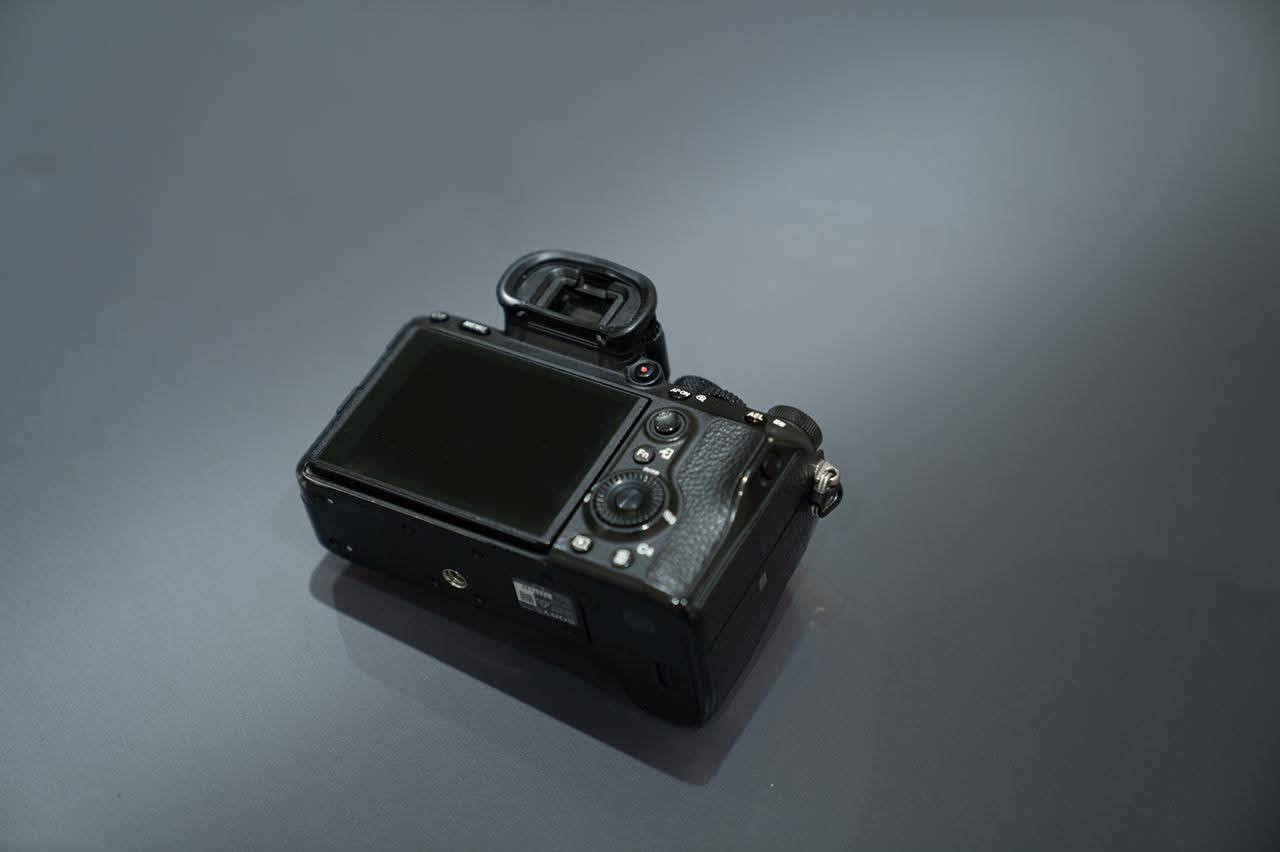 كامرا SONY a7r3  كامرا نضافه 99%  
استخدام فيديو فقط 
مع عدسة.  Tamron 28-75 f2.8

بغداد شارع فلسطين ***********
