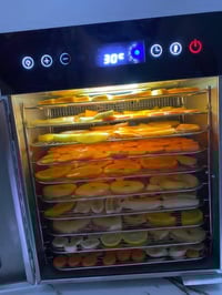 جهاز تجفيف فواكه وخضار ١٠ رفوف استخدام قليل جدا   السعر ١٧٥ الف   العن...