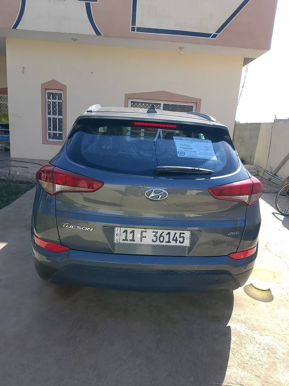 توسان موديل 18امريكي ضرر باب سائق . سياره جديده  جاهز من كلش السعر 145وبيه مجال بسيط ***********
