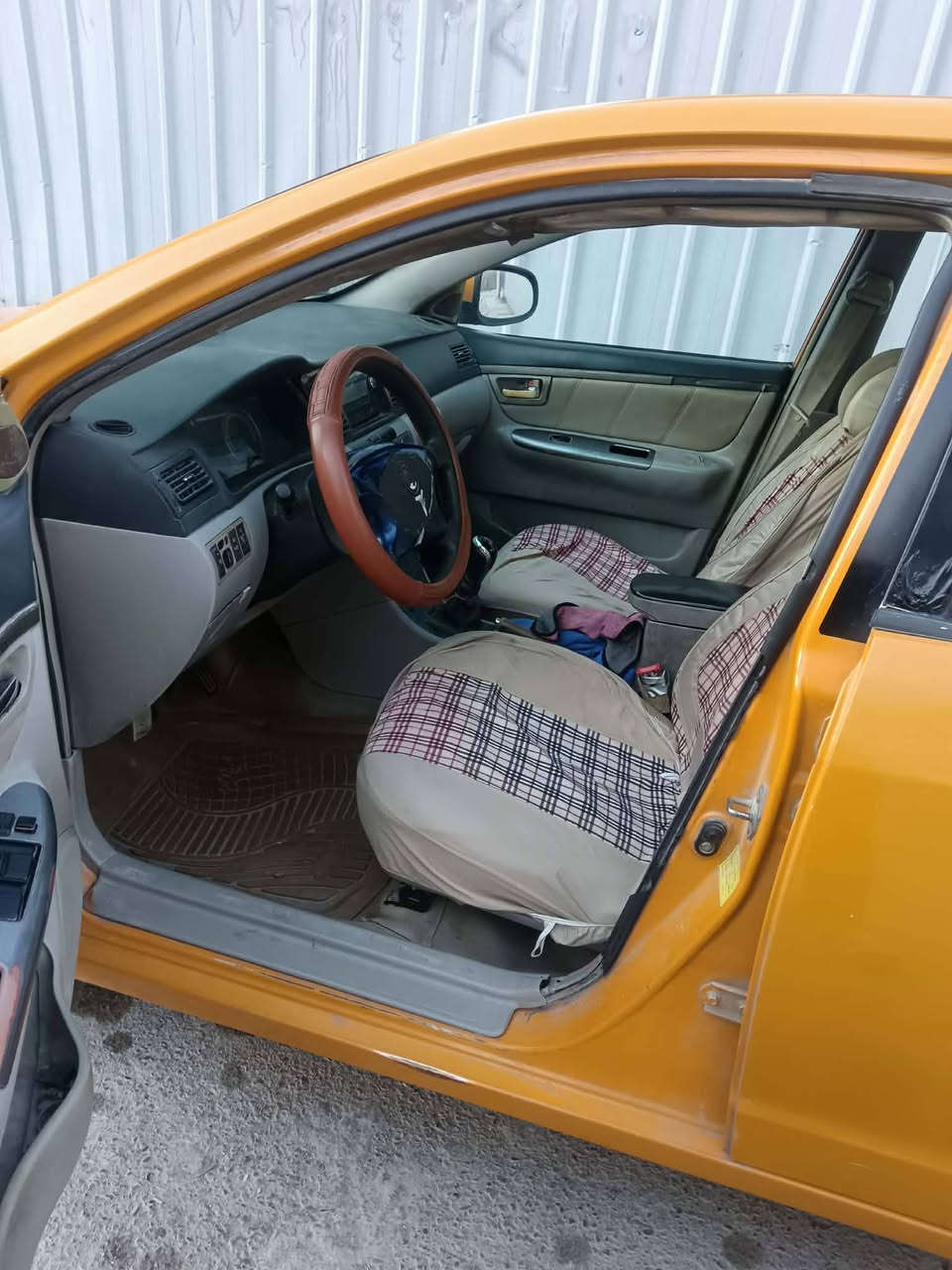 سلام عليكم سياره جيلي ام كي موديل 12السياره جاهزه مكينه ابلادي والكير مكفولات السياره مصبوغه عام جماليه السعر 35وبيها مجال مكاني بياع تقاطع درويش رقم الهاتف 0770 713 6699
