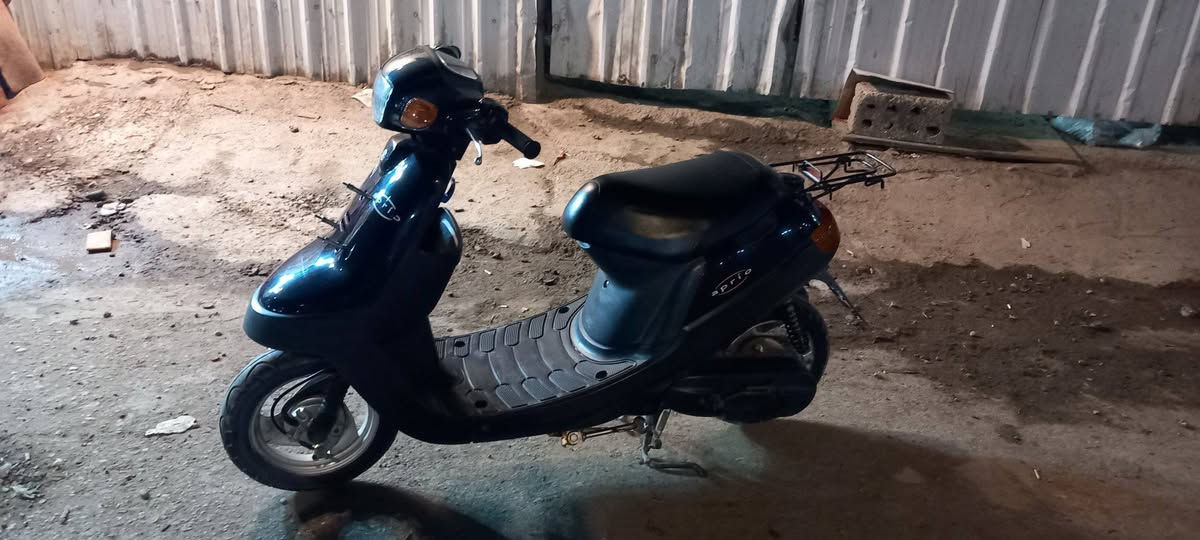 سلام عليكم دراجه بطه حاويه  2003 قفل اكسن كفاله عامه محرك بحاله جيده جدآ شرط الفحص والنظافه موضحه هاتف ***********
