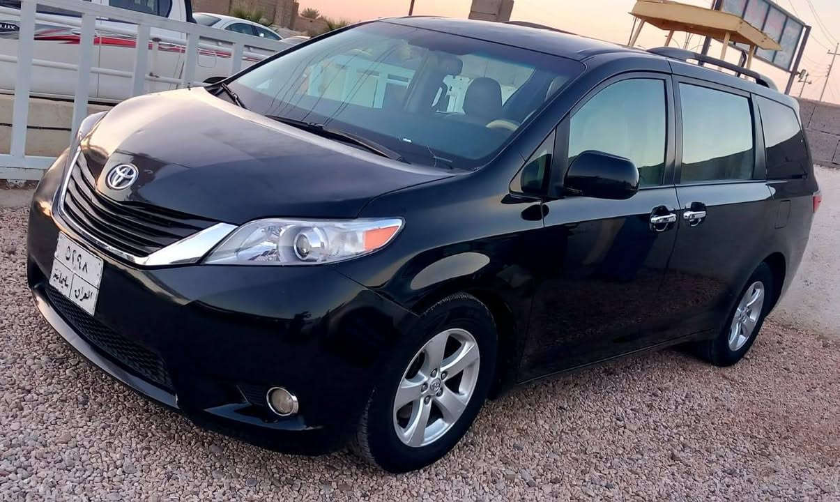 2017 
سياره تيوتا سينه 2017 
بنيدوجوملق صبغ  
ماشيه 250 
سياره نص فول
مكينه كير بشرط
سعر 175 $بيه مجال
عنوان الانبار القائم 
***********
