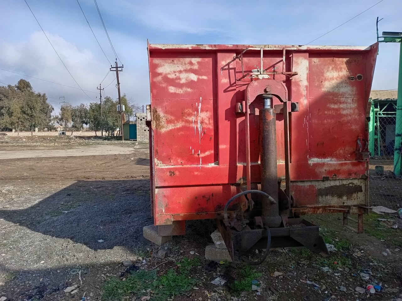 بودي قلاب للبيع  الدرعه  ١٢ متر السعر  ٣٥ ورقه وبيه مجال مكان موصل تلعفر هاتف ***********
