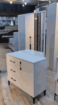 غرف نوم تركي جديد غير مستخدم اخر قطعتين مكونه من 5 قطع داخل مع الكومدي...