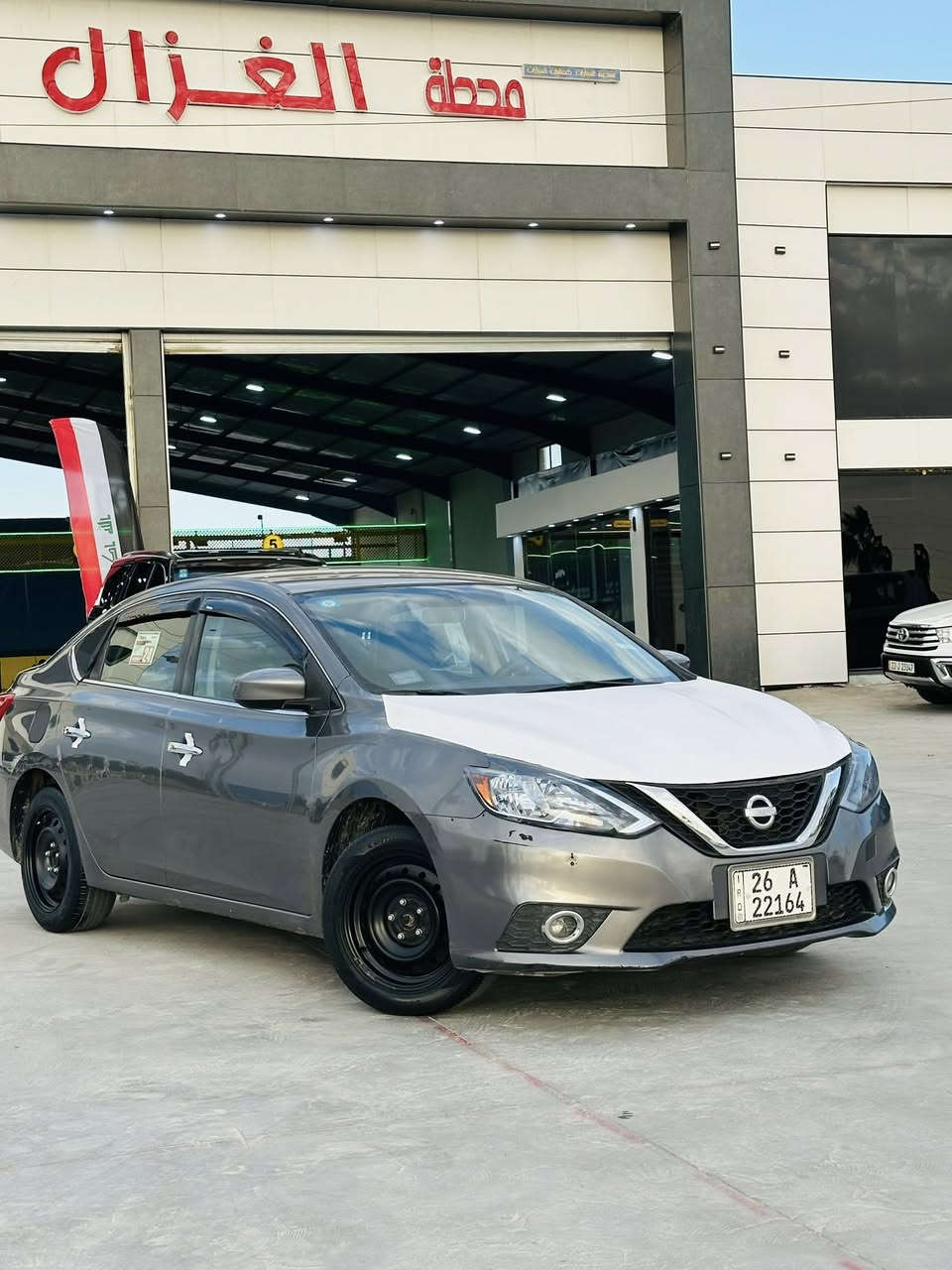 السلام عليكم سنترا للبيع 2018رقم صلاح الدين دولي باسمي هزه سنويه كله جديد تحويل ثاني يوم 

ماشيه 136
محرك كير شرط لا تنقيص ولا تبخير 
تبريد تدفئه شغال 
ضررها فقط دعاميه بدون دواخل بدون صبغ بدون تبديل فقط دعاميه اماميه 
تحكمات ستيرن 
شاشه كأمره 
كهربائياتها كلها شغال 
وباقي مواصفات معروفه ب سنترا مكان السياره تكريت شراي اتصل ع رقم وتدلل ***********
