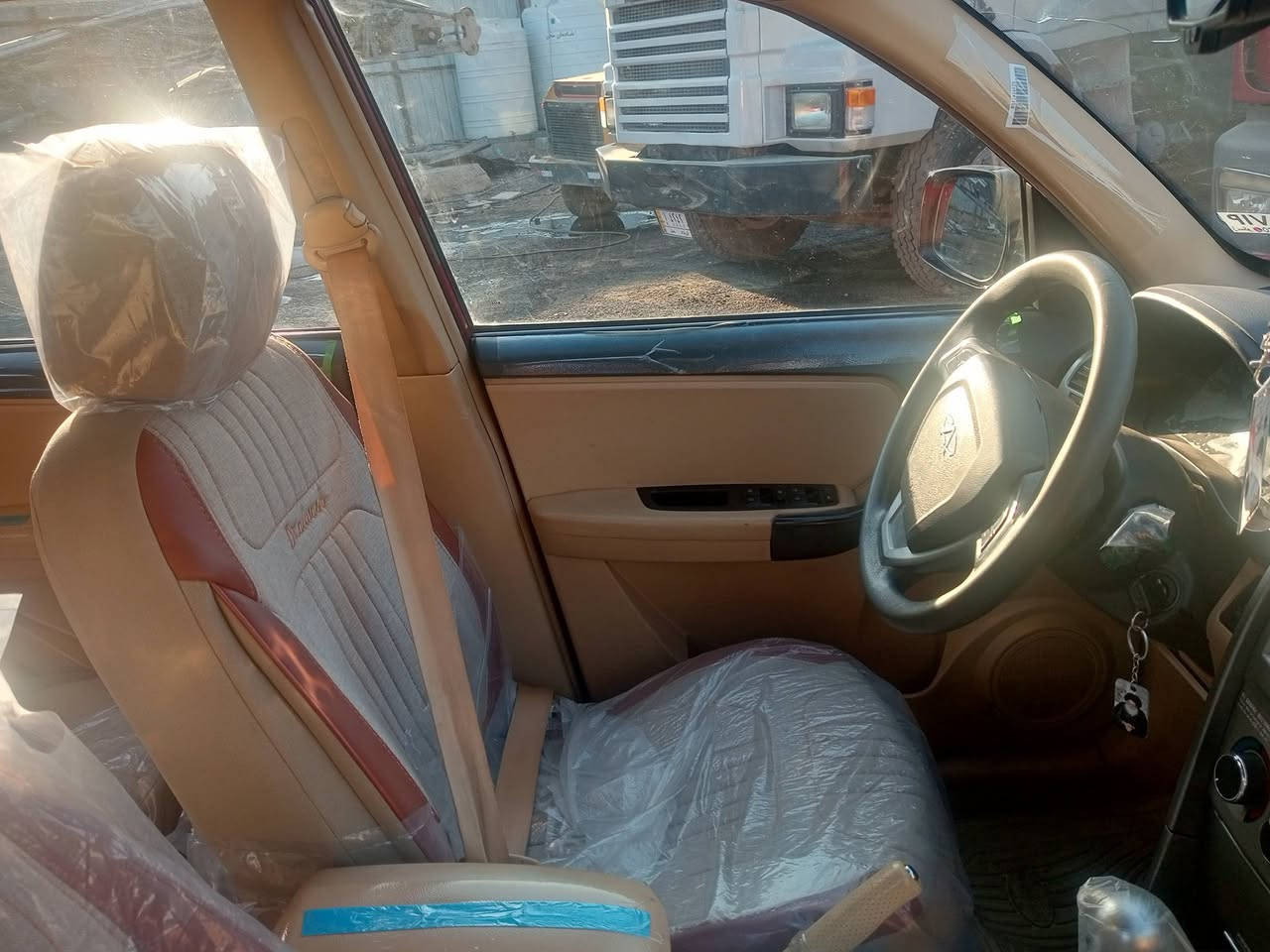 للبيع سيارة تيكو موديل 2013 نظيفة رقم بغداد انكليزيصدر وكشر وداخل نضيف محرك جديد كهربائيات كلهة شغالة تبريد شغال تدفئة شغالة السعر 58 للاتصال متواجد واتساب ***********
