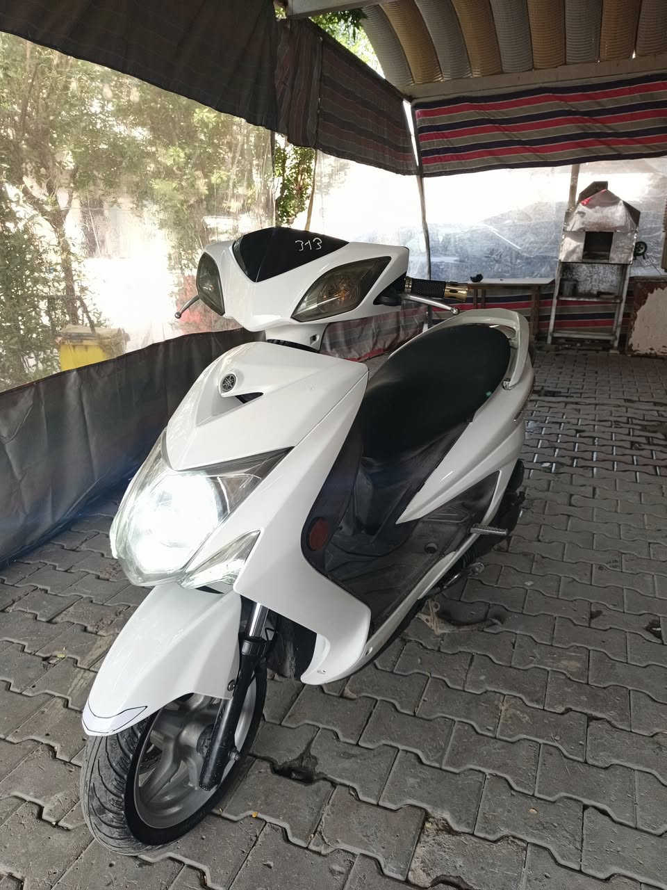 السلام عليكم
للبيع سكنس لد 2018 
دراجة مكفولة مابيها اي نقص 
ستاند كهربائي 
نوزل 
السعر ١١ ورقة 
مكاني بغداد شارع حيفا 
***********
