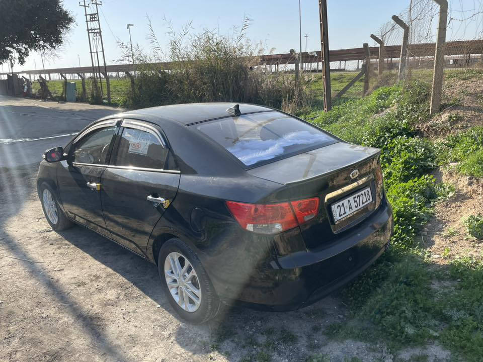 سلام عليكم سيراتو موديل ٢٠٠٩ كير محرك شرط مكينة مما مفتوحة  فول واحد على واحد بصمه سليت اي بي إس كشن جلد هيتر مريات شفط كامره سليت بدون صبغ سنويه ورقام جدد السعر ٩٠  رقم الهاتف ***********
