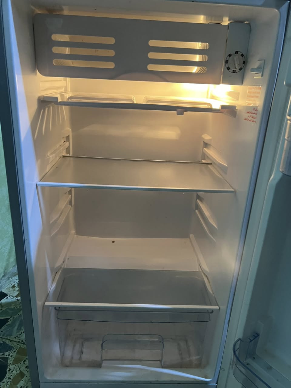 ثلاجة صغيرة  استعمال اقل الشهر شركة (NEWAL)
 الثلاجه نضيفة كلش السعر ٨٥ الف وبيها مجال بسيط  
للاستفسار مراسلة خاص


**إذا كنت صاحب هذا الإعلان وتريد حذفه لأي سبب، رجاءا أرسل رسالة إلى الدعم الفني**