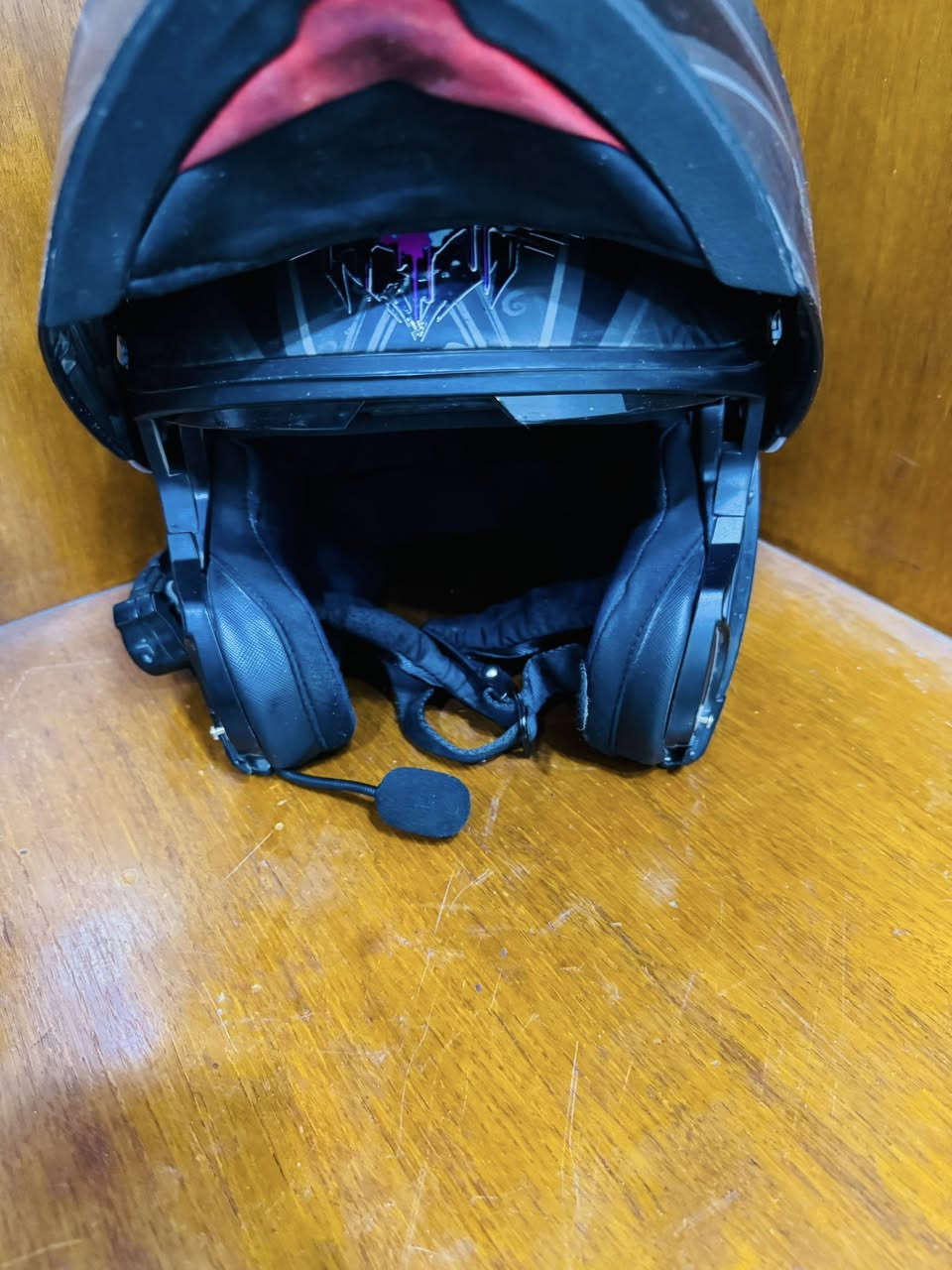 للبيع لسعر ١٠٠الف لتصال ***********
