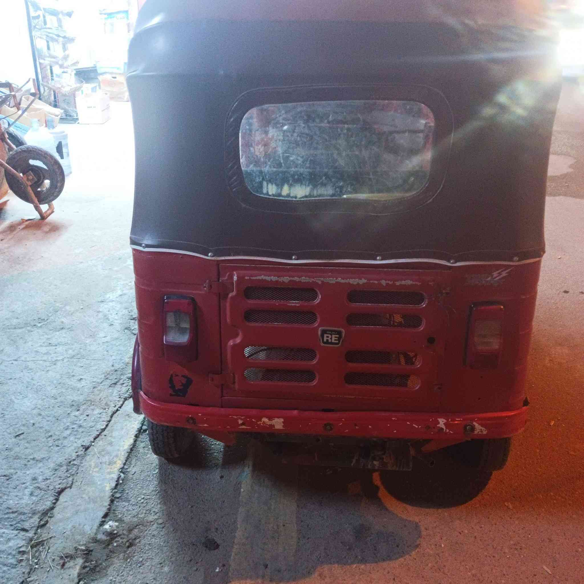 لبيع تكتك موديل 2017 تكتك بلاديه لاصبغ ولاضربه اوراق اصليه شرط الترقيم  مكينه 20 جديدة السعر 2900 وبيها مجال العنوان االحريه رقمي ***********
