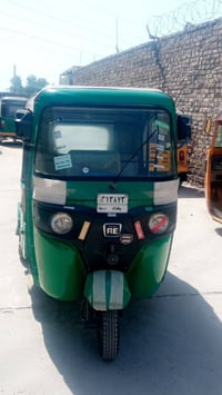 تكتك  22 شهر العاشرتكتك جديده ونظيفه كفاله عامه ابيها ضربه خفيفه قد عل...