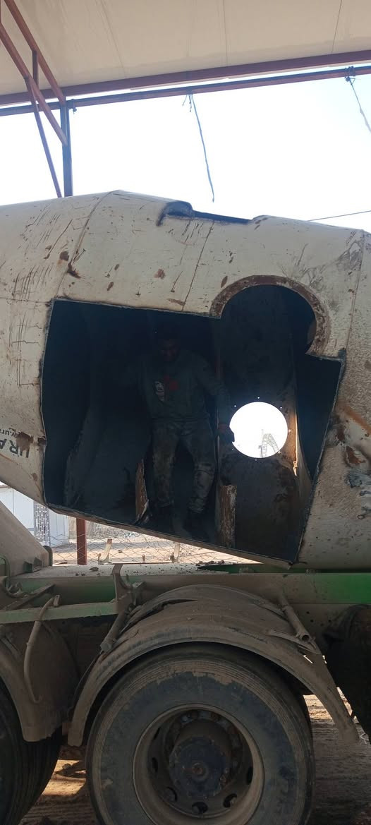 ورشه ليث الخفاجي تعمير وتنصيب انواع المعامل الكونكريت وتعمير انواع الخباطات العنوان حله طريق حله ديوانيه قرب شركه الرنا ***********
