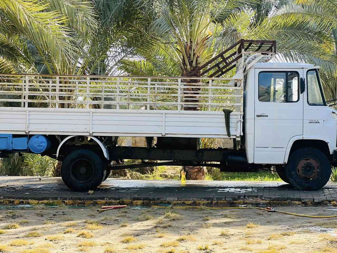 السلام عليكم 

سياره خرسه للبيع 
سياره نظيفه كدام عينك 
جاهزه مجهزه من كلشي 
السعر خاص : ***********
