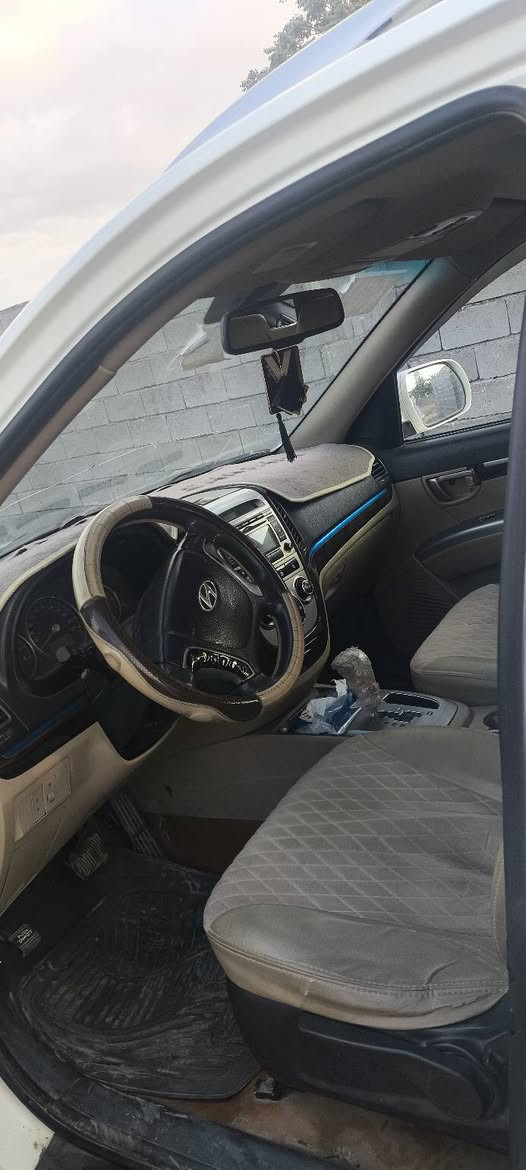 للبيع.      سنتافيا 2011 
خليجي 

ضربه بسيطه بلباب الخلفي 

مكفوله گير

 محرك جديد 4 سلندر

سويج مو بصمه 

نضيفه انضف من الصوره 

السعر  135 بيها مجال  بسيط 

الموقع: الگرمه الشهابي 
 
رقم الهاتف: ***********
